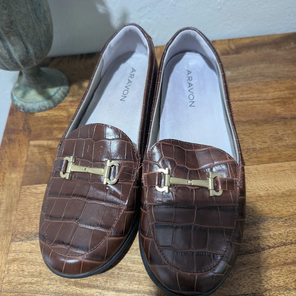 Aravon Womens Abbey Bit Loafer Brown Croco CI1064 Size 10-41.5‎